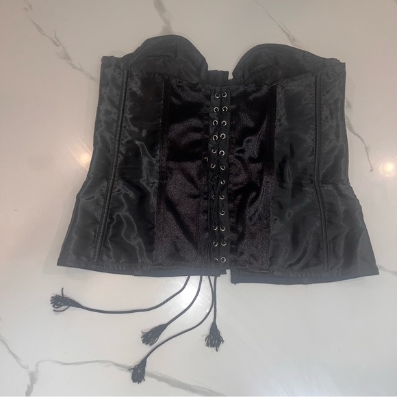 VTG Indie Sleaze Fredrick’s of Hollywood Black Lace Corset Bustier Satin 38C - Picture 2 of 9